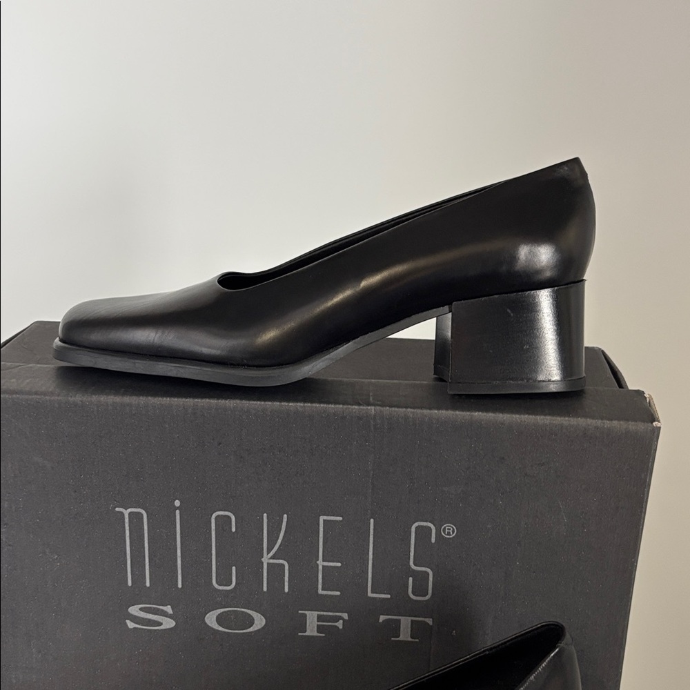 Nickels Black Heels with Pointed Toe and High Heel - Picture 3 of 8